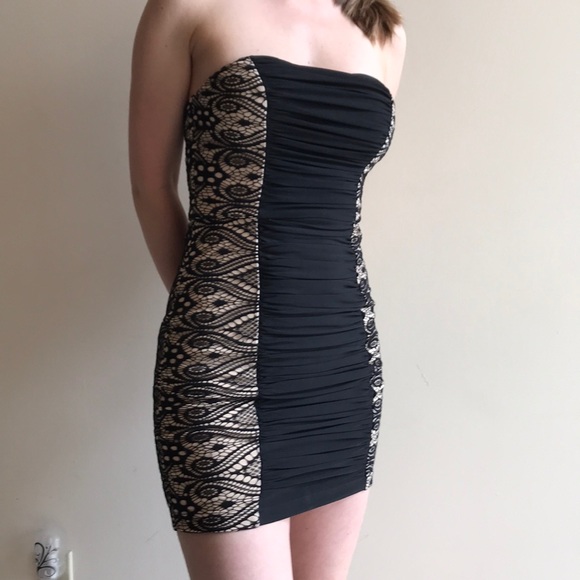 Black lace strapless dress - Picture 1 of 5